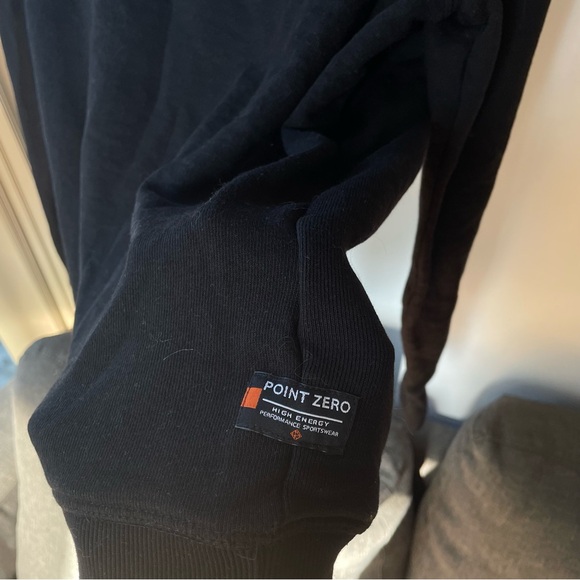 NWOT Point Zero Sweatshirt - Picture 4 of 4